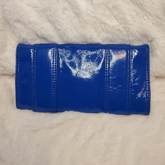 MICHAEL MICHAEL KORS Blue Clutch • NWOT - Picture 2 of 9